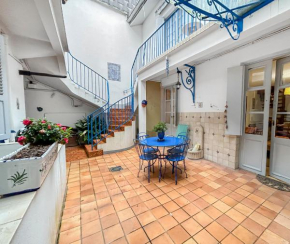 Maison rustique avec patio privé